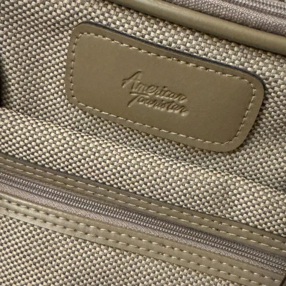 American Tourister Men's Tan Travel Bag Laptop Office Work Satchel